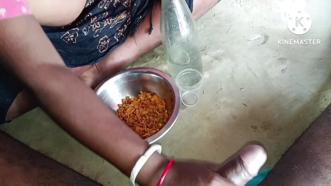 Desi hot bhabhi ne daru Piya aur lund chusa