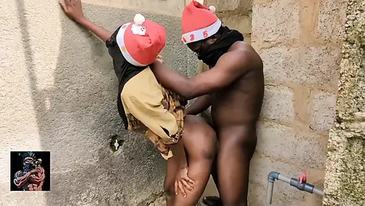 Kleiner schwanz fickt sexy süße muschi am weihnachtstag