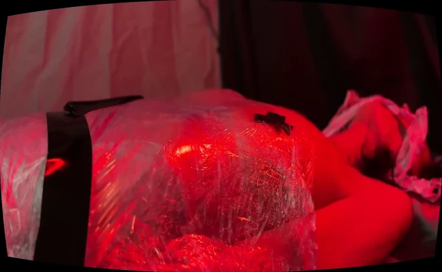 Shemlale Mistress Naomiperv Turns Plastic Wrap Into Sex