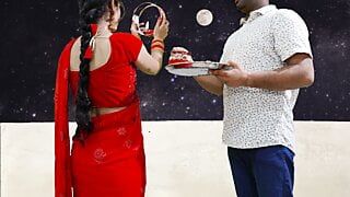 Karva chauth özel: yeni evli priya net Hintçe ses ile gökyüzü altında ilk seks ve oral seks vardı