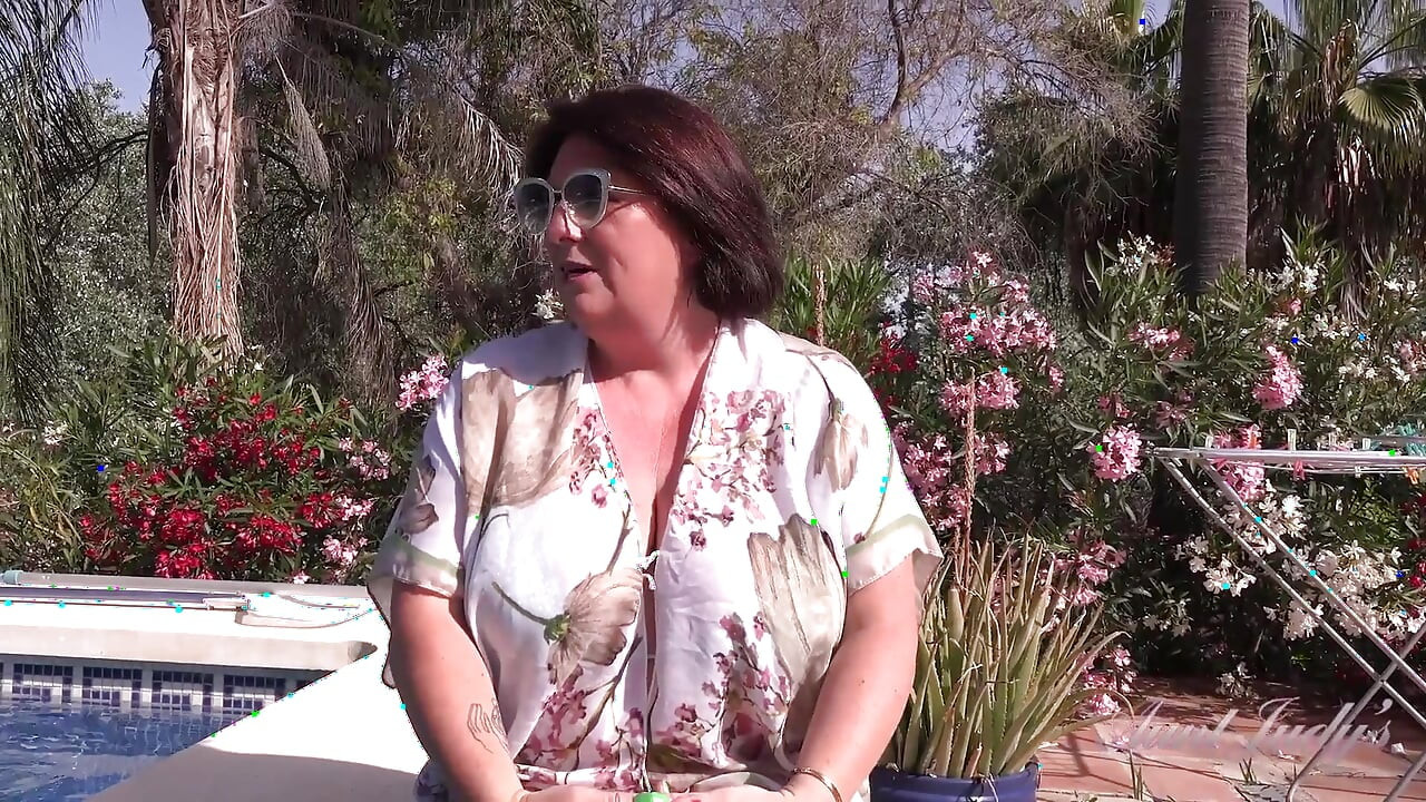 Auntjudys - a Poolside Chat with Your Busty Stepmom Jojo Robinson Turns Into Taboo JOI