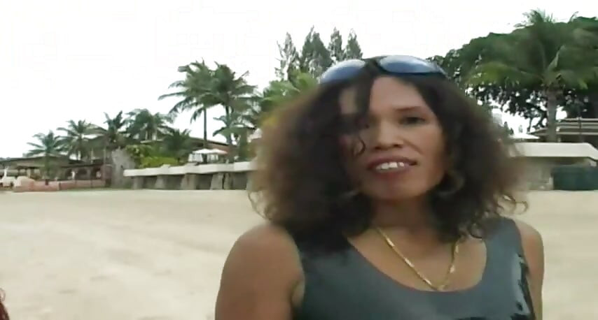 2 sexy Latina's presenting latex fetish in the pool and on the beach