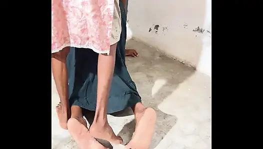 Hintli trans kadın transeksüel ile seks yapıyor