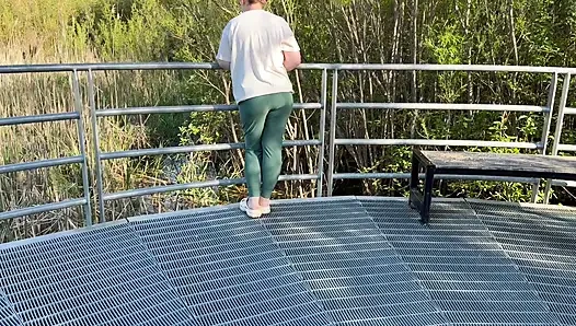 I met this Russian girl in a public park , And no resistance to play her a bit