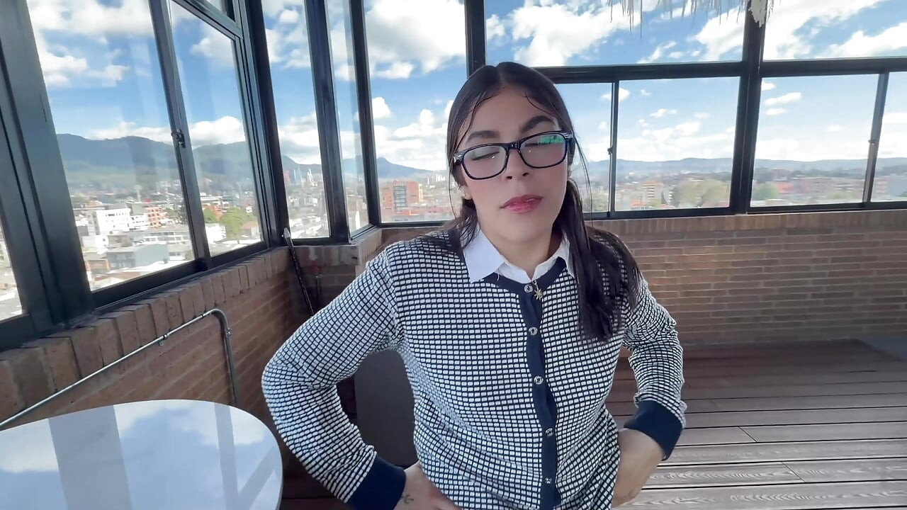 Engineer gets a big fuck from the architect to calm her anger and receive the work