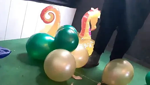 Balloon Garland: How Long Will the Balloons Stay Intact?