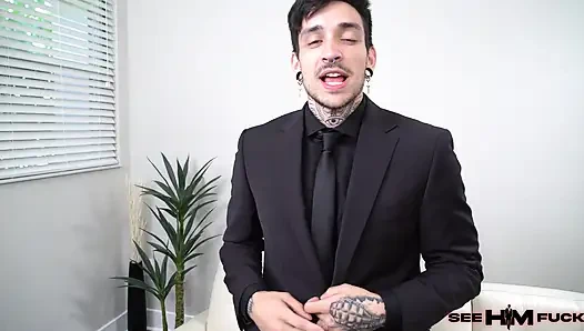 Kay Lovely, Yinnie Dedom'un parmaklarının salyasına izin veriyor!