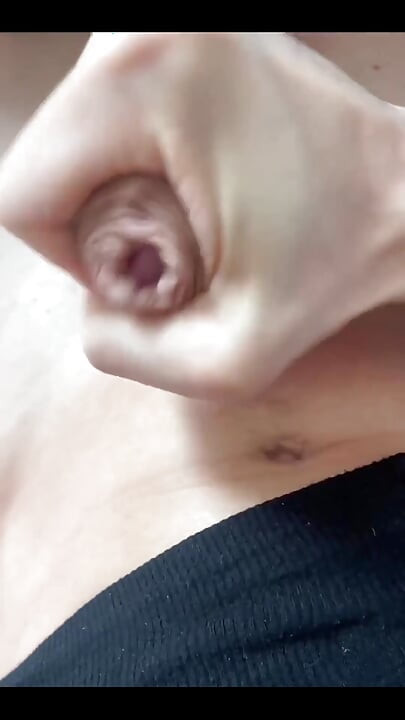 French Femboy Getting to Horny to Work and Jerk off Under His Desk