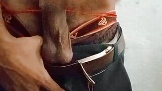 Heiße indische masturbation mit großem schwanz