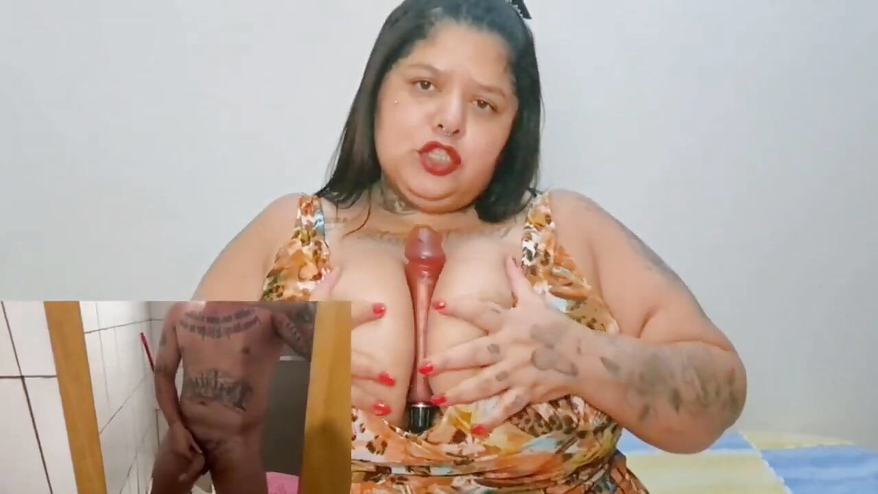 Băiatul meu obraznic a venit pentru mine în apelul video