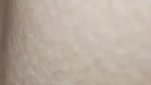 Ibu nyepong kontol ayah tirinya. Ayah kemudian muncrat di dalam ibu.