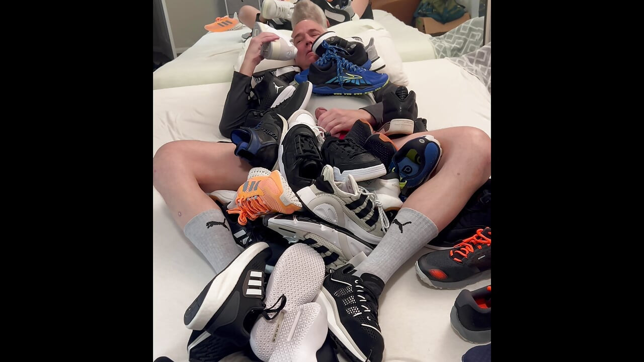 Buried in Sneakers, fuck, cum, lick
