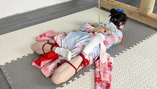 Versi klimaks dari memakai kimono di hari yang cerah