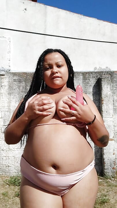 BBW Pussy Masturbation Pee Outdoors