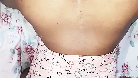 Taruh perlahan-lahan, aku sangat ketat.