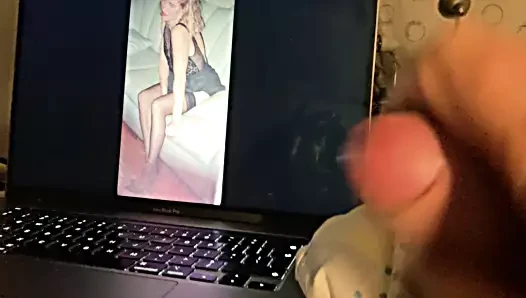 Cheriz 4'e saygı duruşu