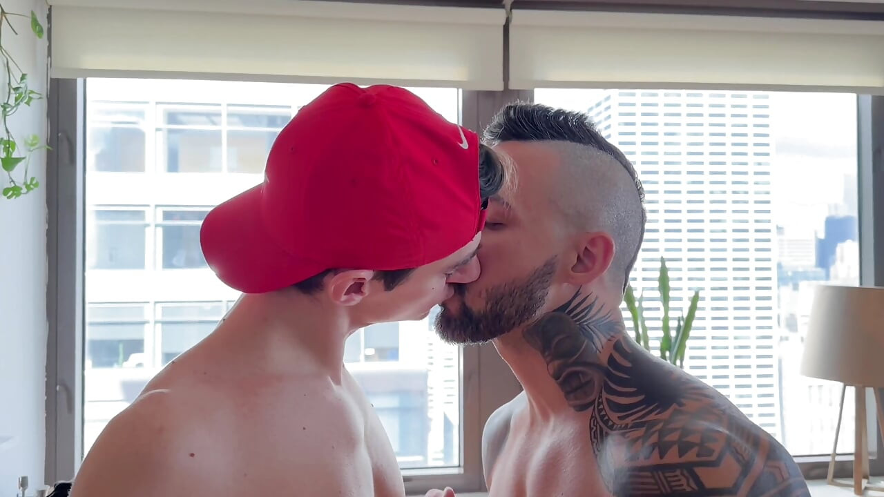 Jona Ortiz、Jay Summers和Aiden Ward之间的3P