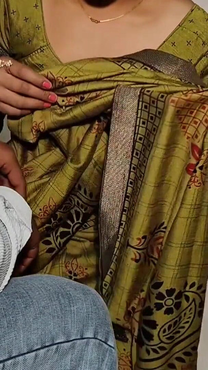 Key moment from "Komal has not paid rent for two months, the house owner came to the door"