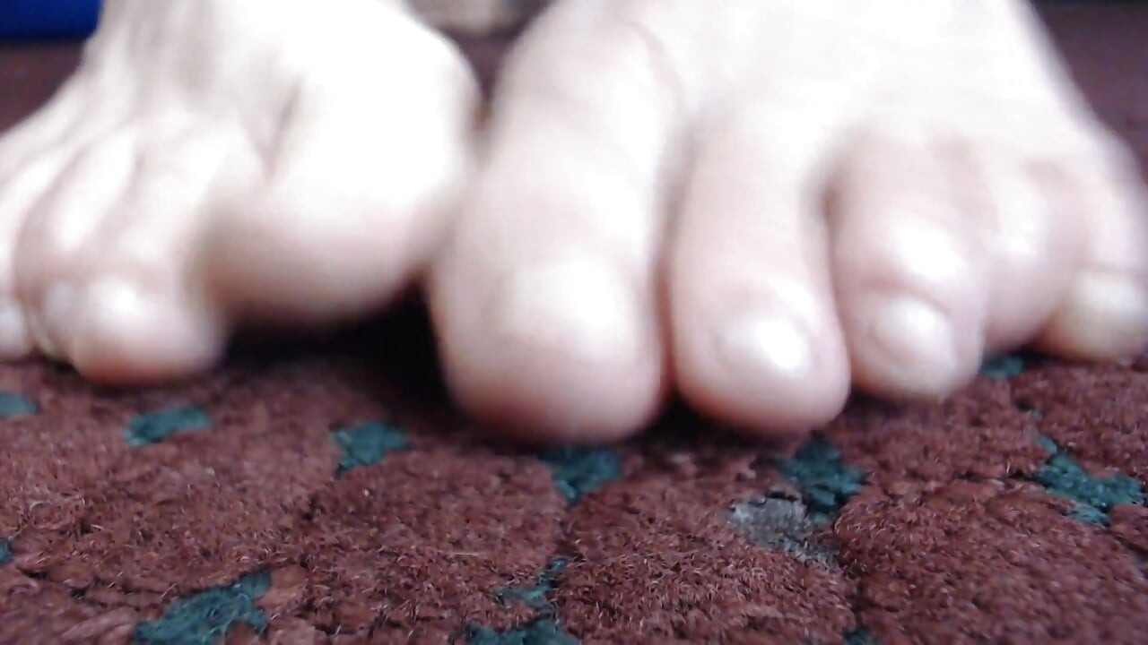 Natural toe closeup