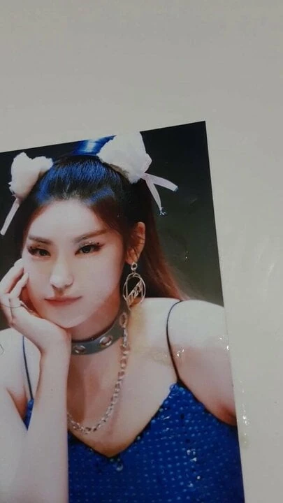 Yeji of Itzy  I cum on the bitch