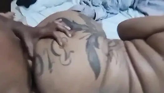 Heißes, dickes Mädchen liebt tiefe Penetration.