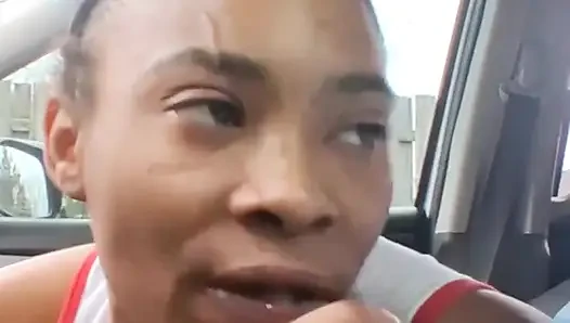 Cewek mungil kulit hitam disumpal sama besar pria kulit putih