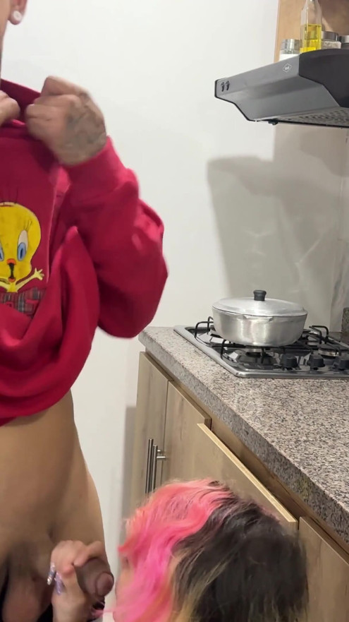 My friend's stepsister seduces me and I make her run in spurts from my friend. | Clip 1