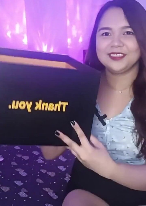 Unboxing My 25k Subscribers Gift From Pornhub