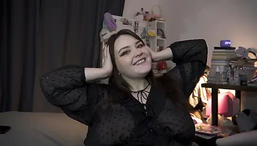 Cerita porno - mereka berbagi ciuman penuh sperma bersama setelah ngentot pegging yang manis