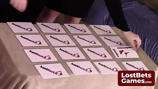 Игра стрип-памяти заканчивается провалом памяти