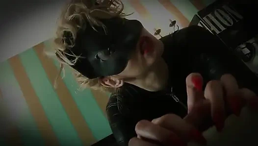 Catwoman in der hitze