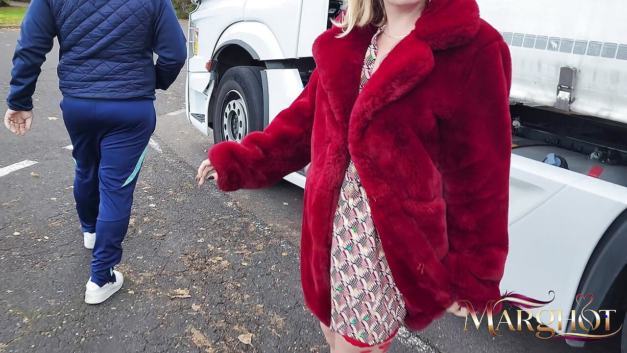 Exhib Parking Hgv: Routier Spots Me and Fucks Me Like a Bitch in the Cab of His Truck