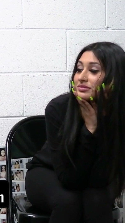 Shoplyfter - Hot Babe With Tattoos Spreads Her Legs In Security Office And Gets Fucked On The Desk | Clip 1