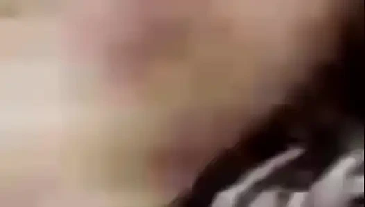 Stieftante Sanjay masturbiert zum stöhnen