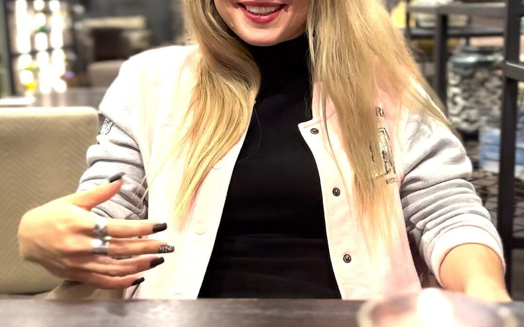 טיול דייט ראשון - צילמתי אותה לוקחת זין גולמי