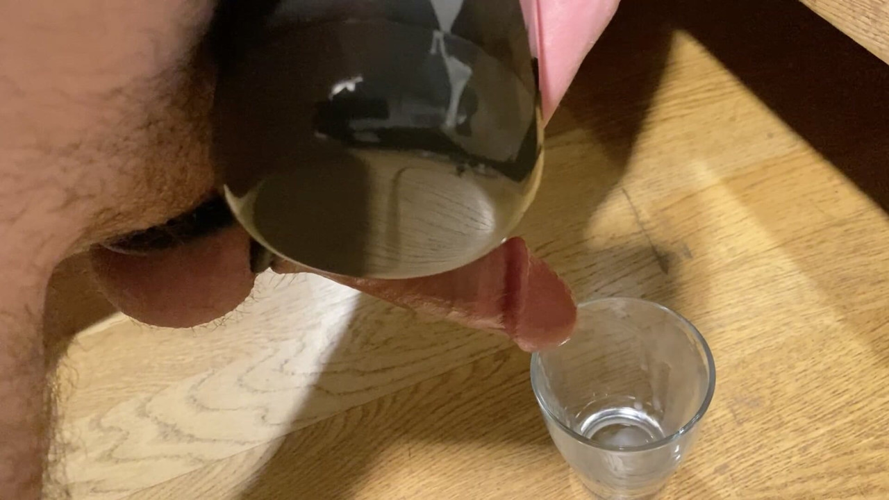 fyller ett glas med sperma (del 3 av 3) - dubbel kukring stönande spermasprut