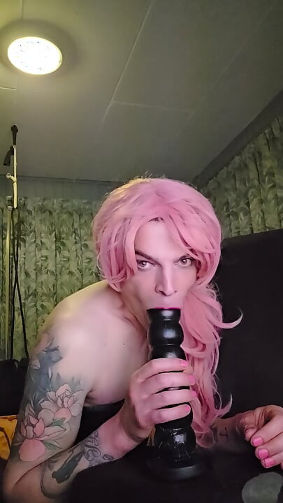 Carolien Victoria Olsen Solo analni buttplug u kavezu