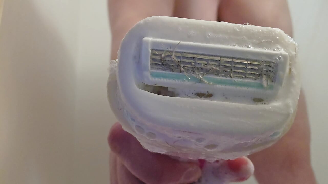 BBW Shaving Pussy and Fupa Cumpilation