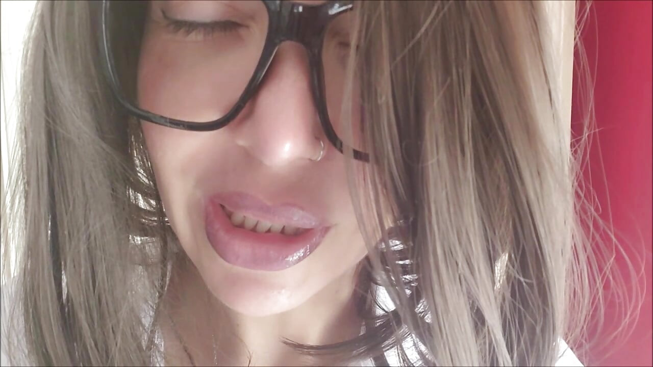 Γιατρός κάνει θορυβώδεις πορδές