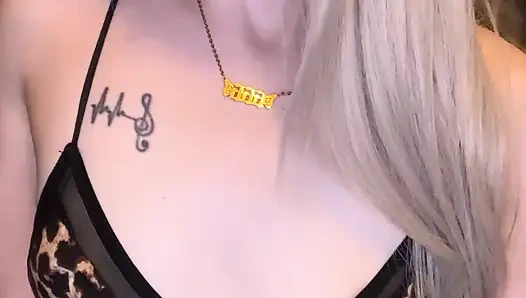 Pelacur gotik lebih hot dari istrimu JOI