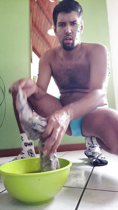 luksmen1 gainer. cleaning the house while seducing you