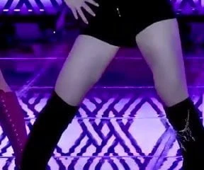 Closing In On Chaeryeong's Thighs
