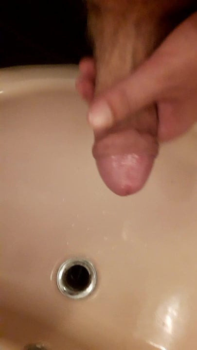 Big jizz in the sink