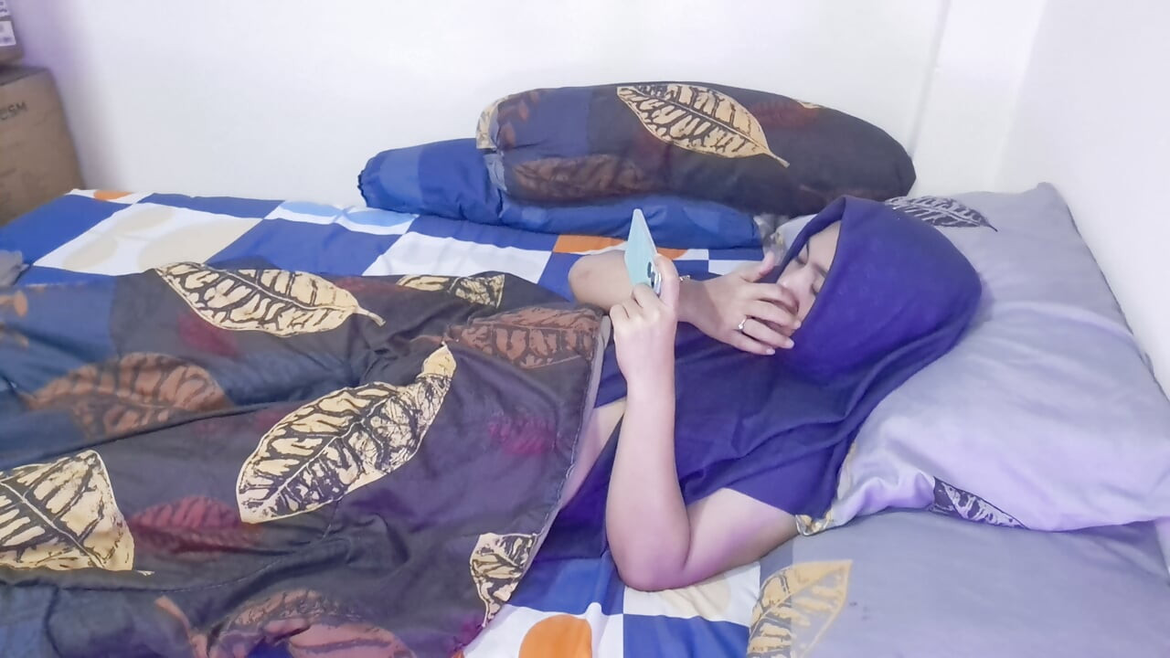Hijab really wants to be fucked