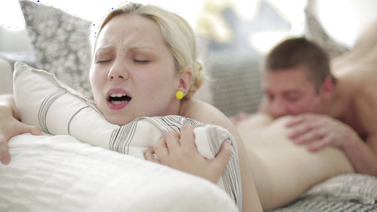 Am pula mea răsfățată și mulsă de blondă