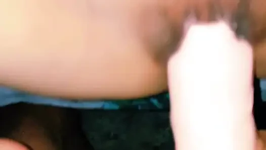 Sister-in-law's bad fucking and spreading both her legs, put the whole penis and took out the piss from the pussy.