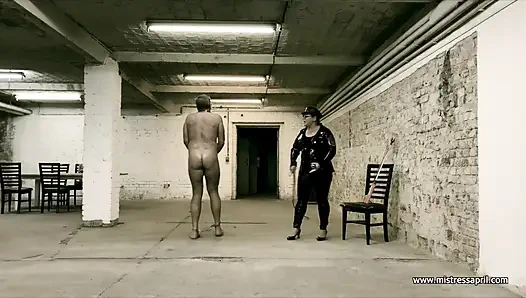 Dominatrix Mistress April - Waterboarding - Capture 2