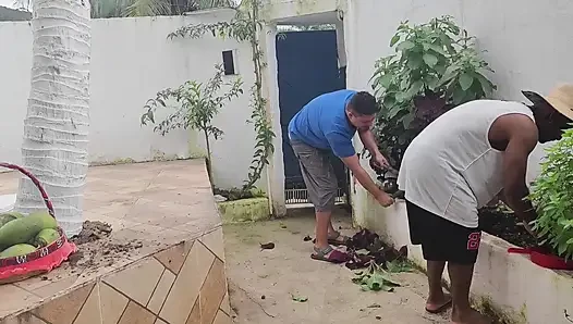I had a lot of desire to know what a dp was like, I took advantage of my two employees to fulfill my wish