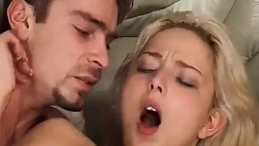 Производство Angelica Bella в четырех серых фишках из бархата