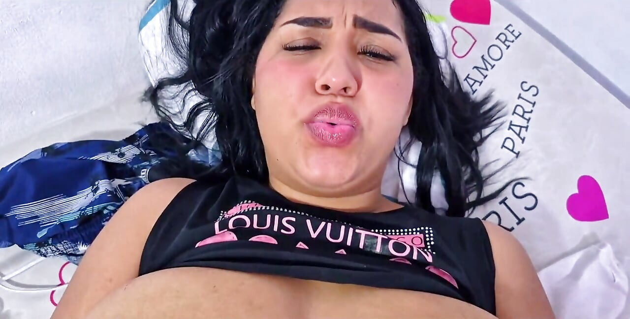 Desperate Nanny Saves Her Job After Emptying Bosses Balls